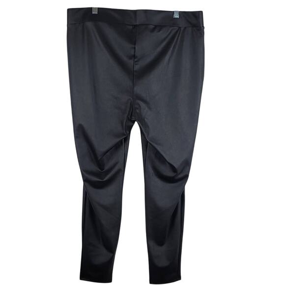 Torrid Faux Leather Black Business Vacation Casual Date Night Women's Pants 2-2X - Picture 2 of 5